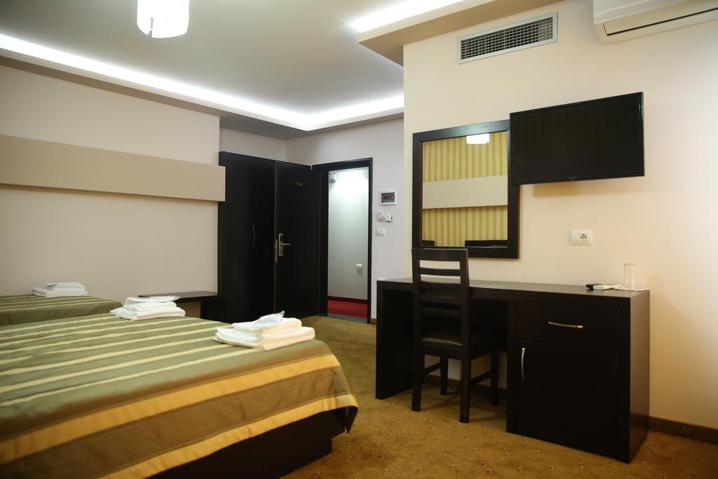 Hotel Pogradeci Zimmer foto